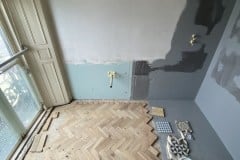 Solid Parquet Flooring -  Antique Oak Herringbone